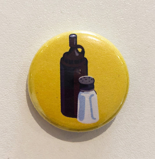 Small badge HP sauce and salt